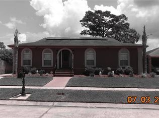 4751 Perelli Dr, New Orleans, LA 70127