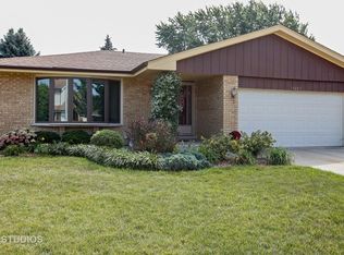15225 Royal Georgian Rd, Orland Park, IL 60462