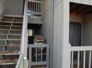 9390 S Lake Ridge Dr, Bloomington, IN 47401