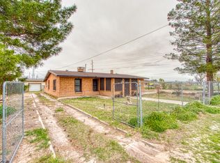 103 W 6th St, Fabens, TX 79838