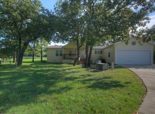 223 Shannon Dr, Fredericksburg, TX 78624