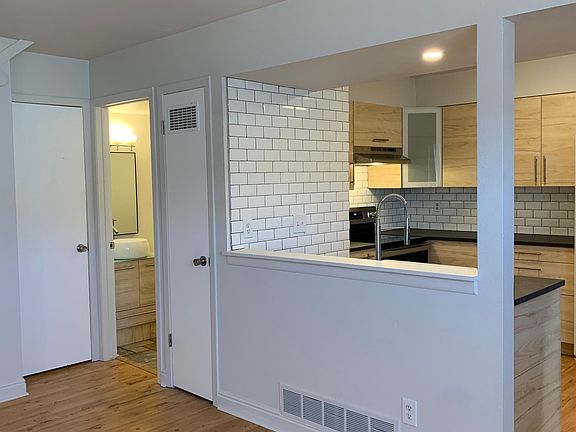 Open (ish) floor plan