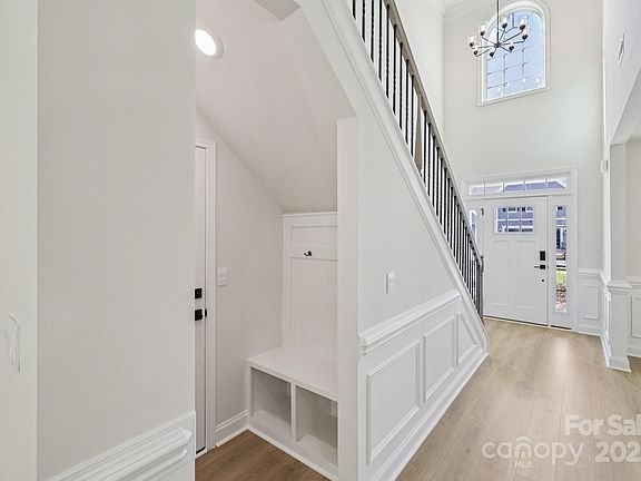 5th image of 127 Asmodean Ln