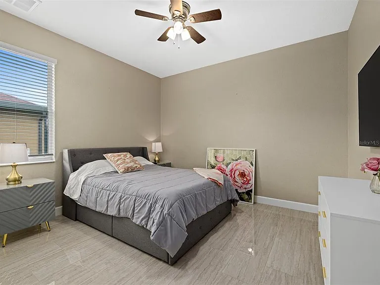 340 McCabe St — Photo 17