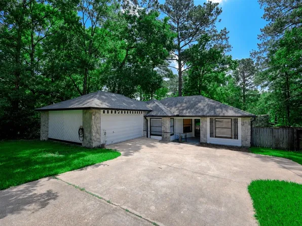 147 Thunderbird Dr, Conroe, TX 77304