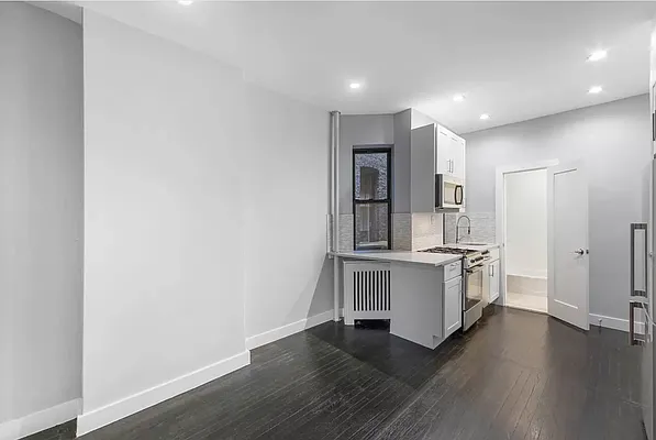 Rented by Tourma Realty LLC | media 22