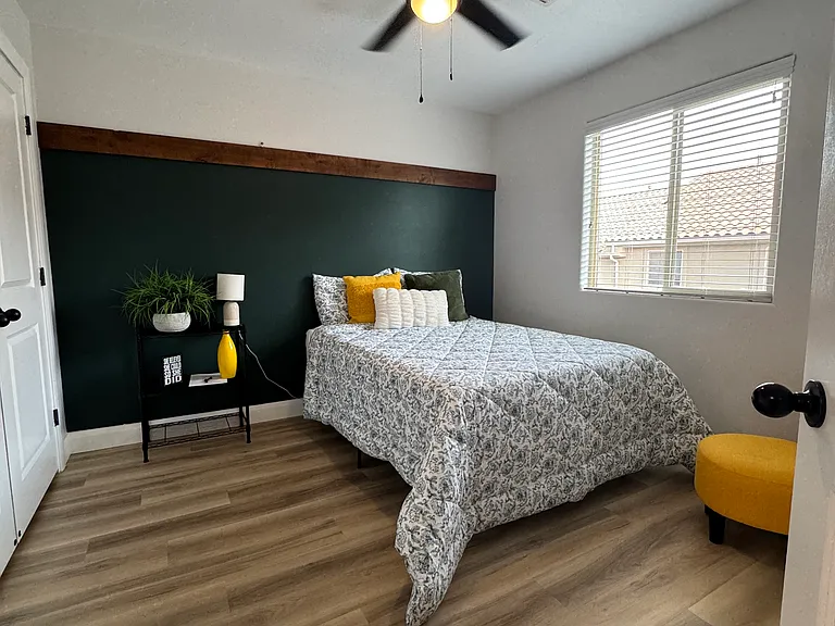 150 N 1100 E — Photo 22