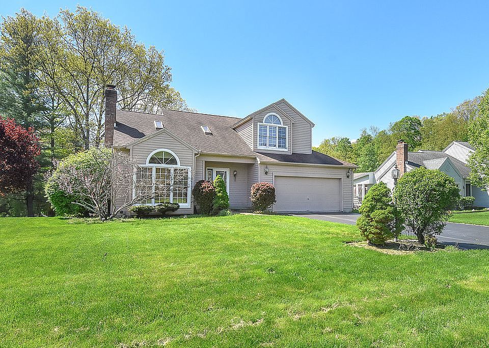 1st image of 29 Fairfield Dr