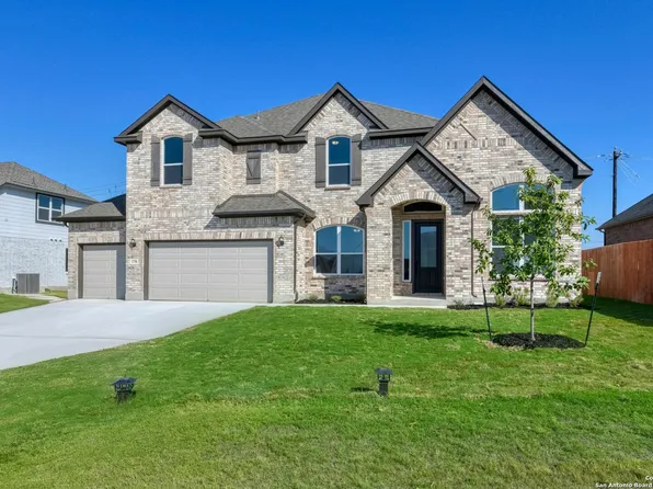 178 Annette Drive, Castroville, TX 78009