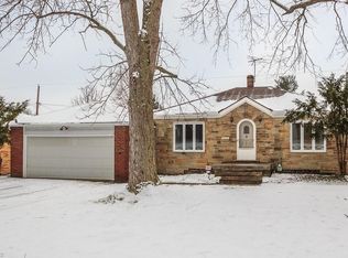 543 Button Rd, Bedford, OH 44146