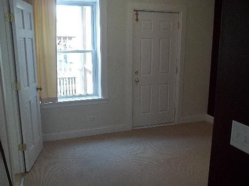5th image of 2241 1/2 N Lincoln Ave APT 3A