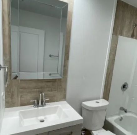 4th image of 16910 Carmen Ave #16912