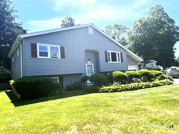 4th image of 122 Black Point Road
