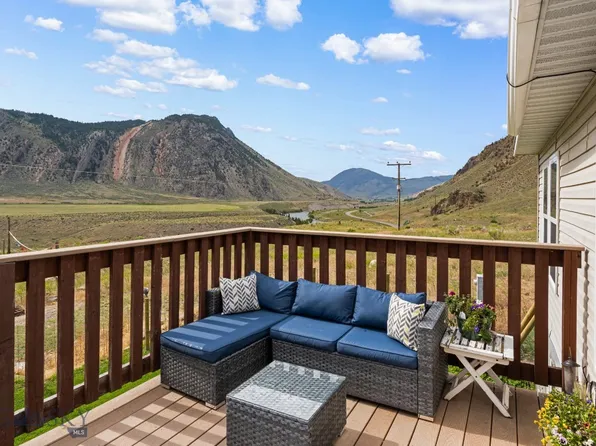 562 Us Highway 89 S, Gardiner, MT 59030