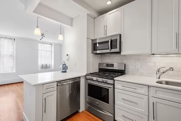 1st image of 118 W 112th St APT 3B