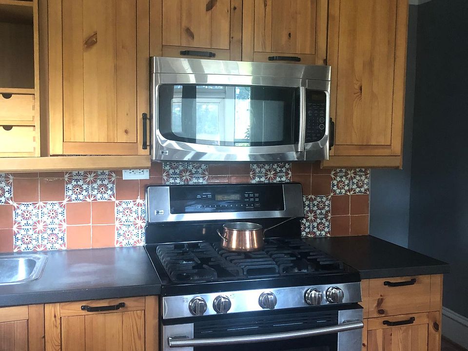 1st image of 1110 Edmund Ave