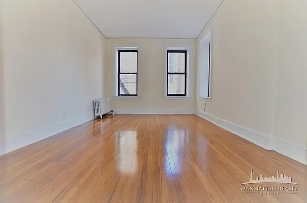 Rented by Manhattan Realty Group | media 1