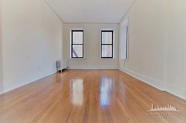 Rented by Manhattan Realty Group