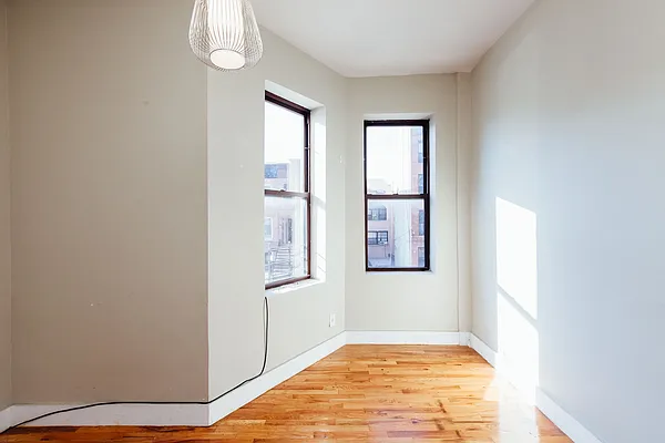 Rented by Nooklyn NYC LLC | media 4