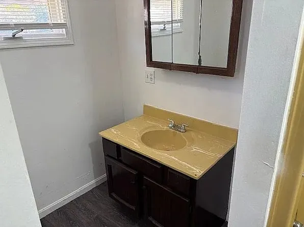 2444 E 32nd St, Lorain, OH 44055