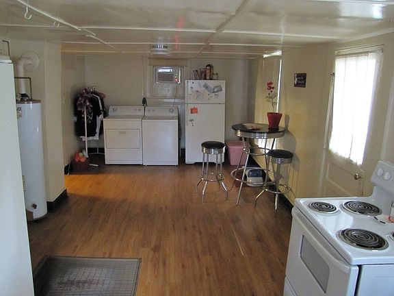 4th image of 920 Tazewell Ave SE