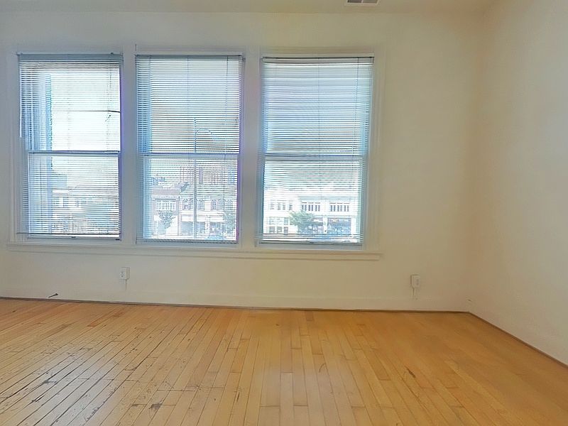 1st image of 900 W Broad St #2F