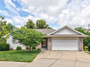 206 Happy Hollow Cir, Council Bluffs, IA 51503