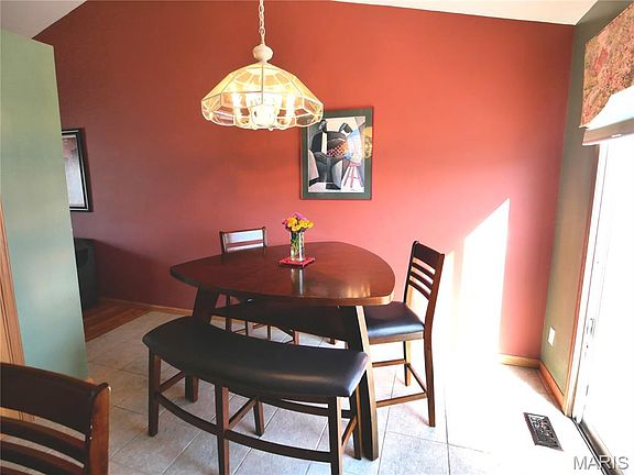 4th image of 1681 Chapman Ct