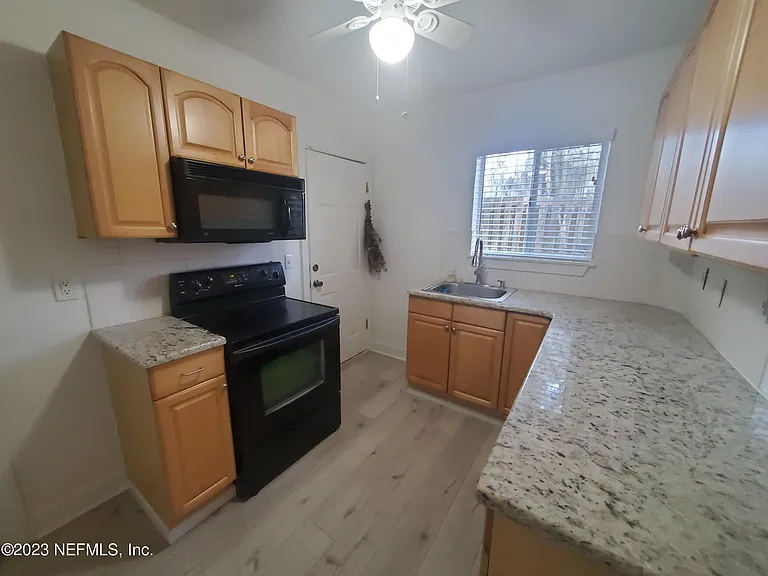 2159 Riverside Ave #1 — Photo 7