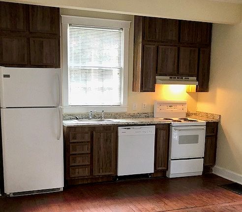 2nd image of 222-224 W Bolton St #222C
