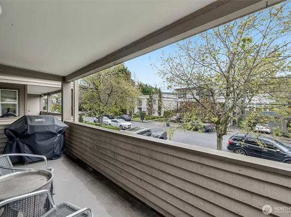 312 4th Avenue #202, Kirkland, WA 98033