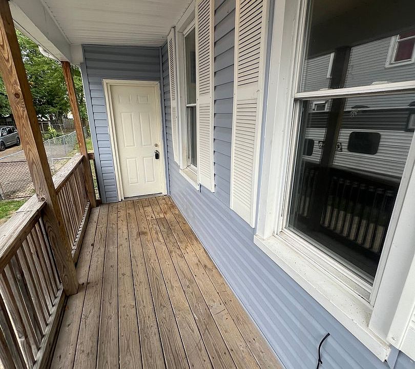 1st image of 612 E 12th St