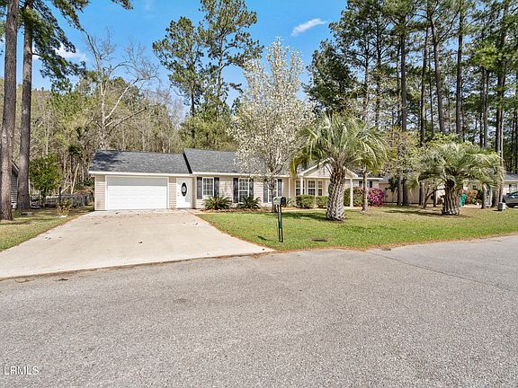 2nd image of 97 Ridgeland Lakes Dr