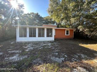 911 N Caswell Ave, Southport, NC 28461