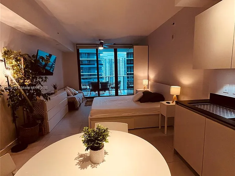 1010 Brickell Ave #2710 — Photo 8
