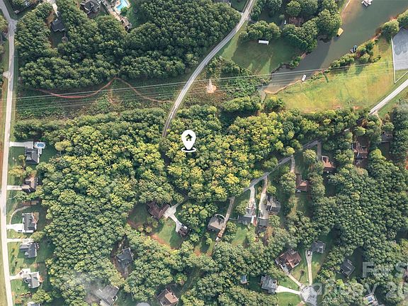 5th image of 22 & 23 Windy Pine Cir