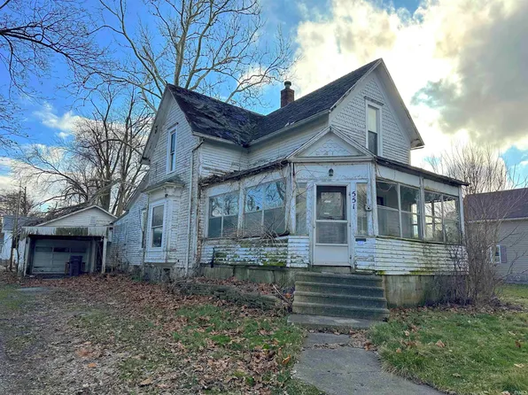 551 W Walnut St, Nappanee, IN 46550