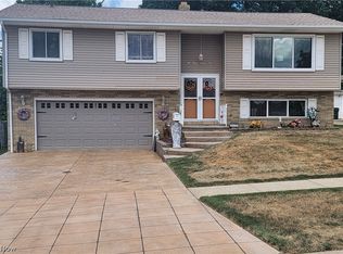 6379 Goebel Dr, Parma, OH 44134
