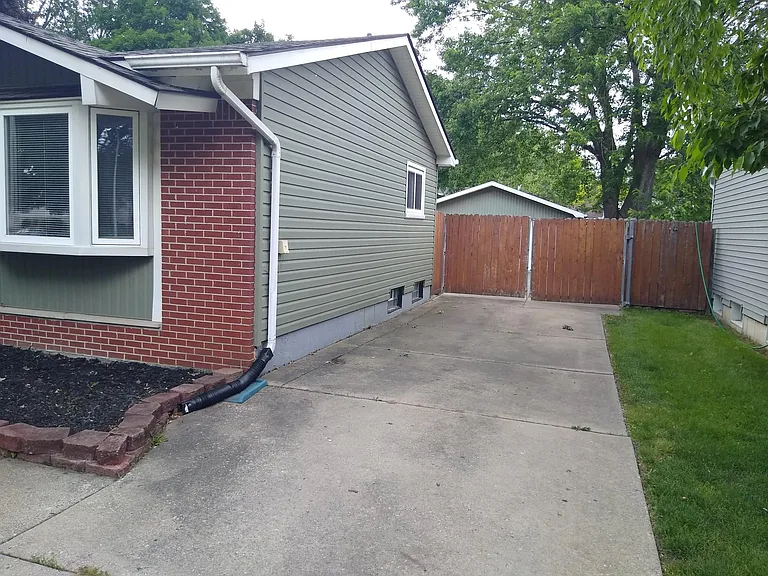 370 Randolph St — Photo 19