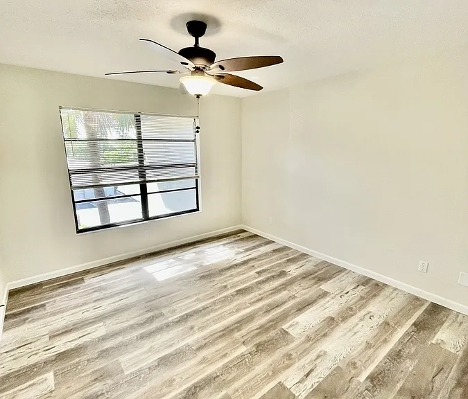 12498 Riverside Dr #205 — Photo 14