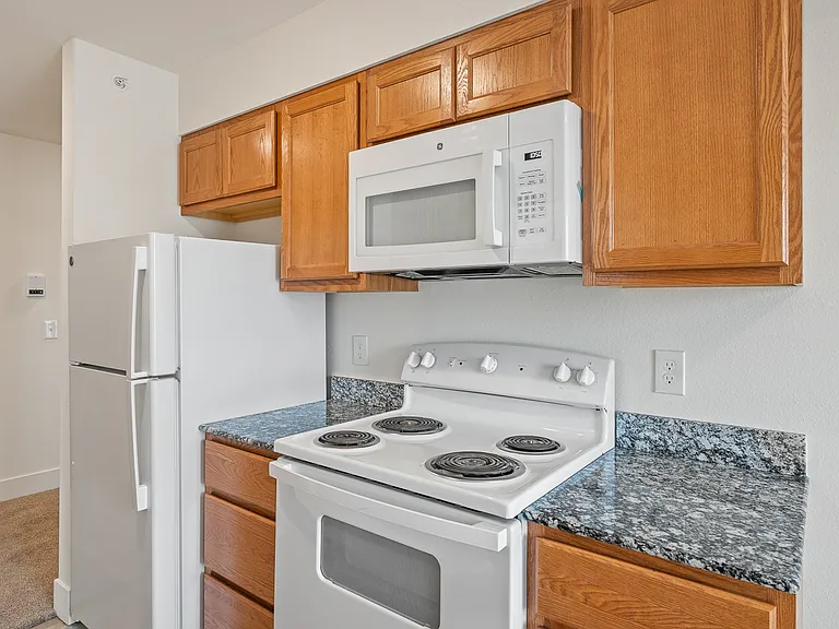 Coopers Landing Apartments — Photo 48