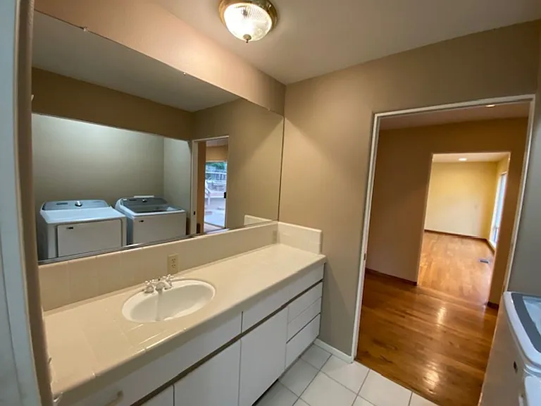 835 Seventeen Mile Dr — Photo 18
