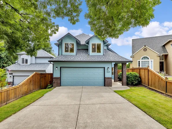 2221 NW 138th St, Vancouver, WA 98685