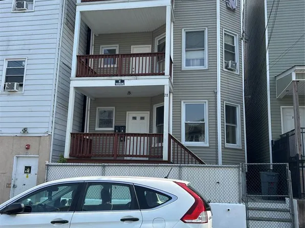 28 17th Ave, Paterson, NJ 07501