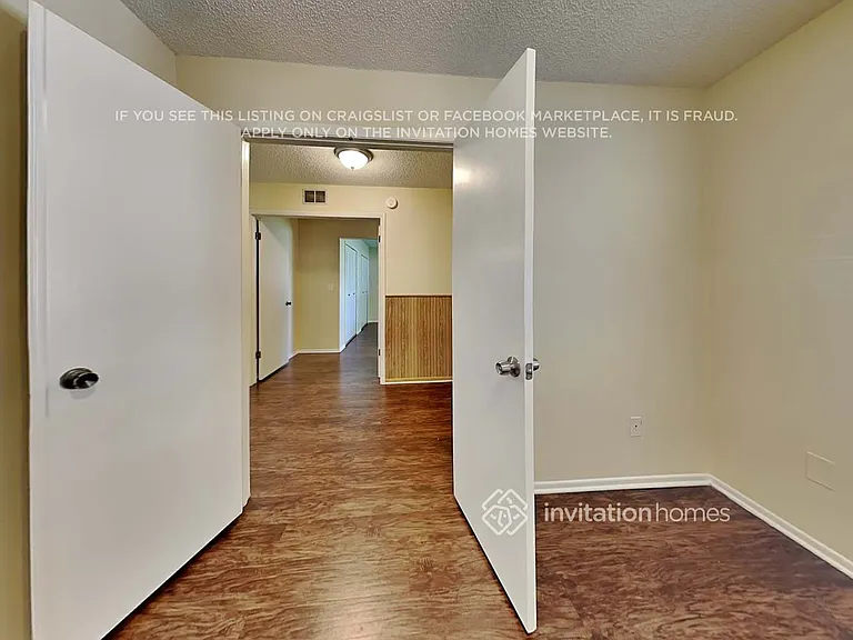 3504 Yale Cir — Photo 10