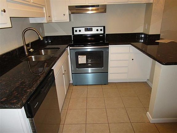4th image of 5310 Fleetwood Oaks Ave APT 129