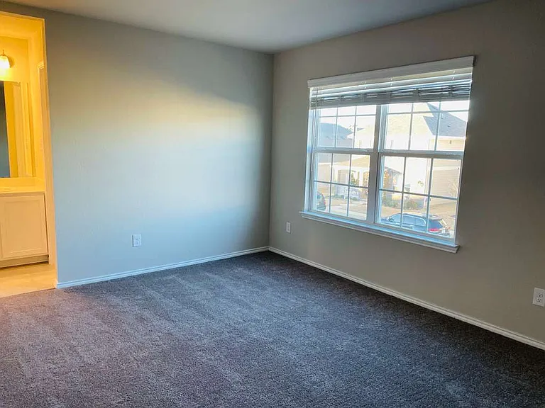 10032 Adams Ln #10032 — Photo 13