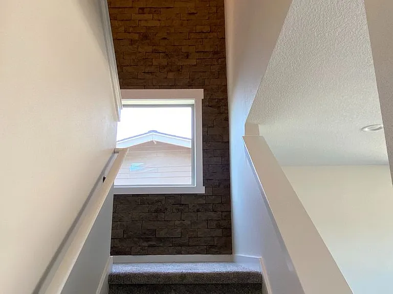 112 Southshore Ave — Photo 4