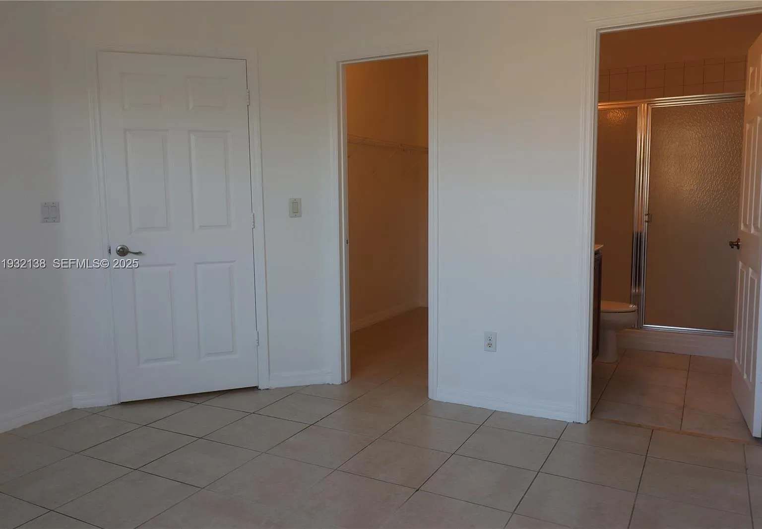 2 bed, 1036 sqft, $2,500 — Photo 3