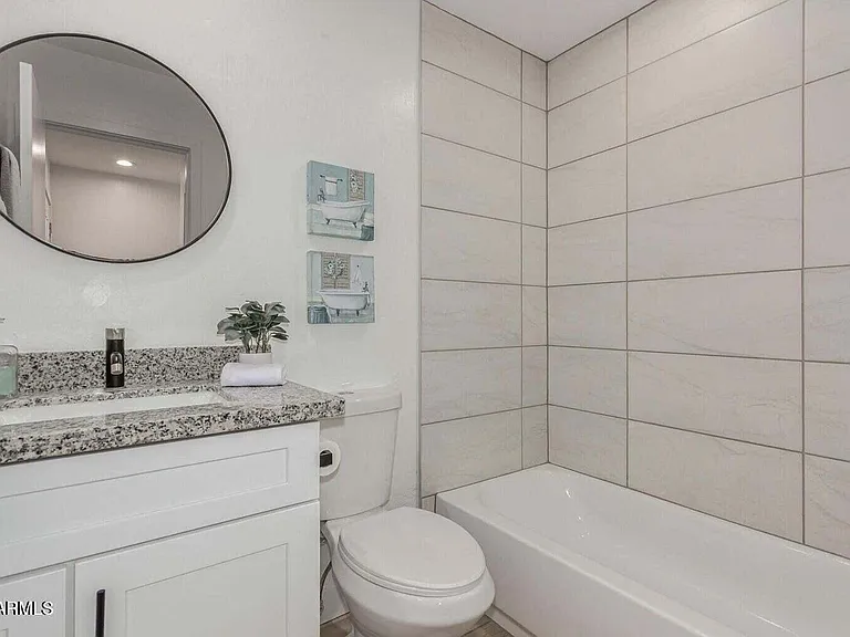 5238 S 13th Pl — Photo 12